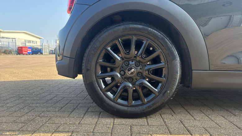 MINI Convertible 1.5 Cooper Classic Premium 2dr Auto Petrol Convertible